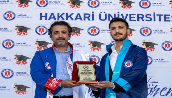 Üniversitemiz 17. Mezunlarını Coşkuyla Uğurladı