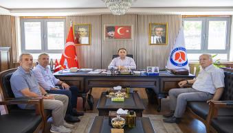 Yüzüncü Yıl Üniversitesi Eğitim Fakültesi Öğretim Üyelerinden Rektörümüze Ziyaret