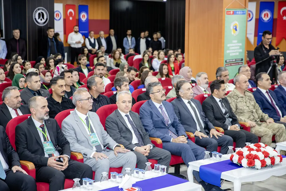 Üniversitemiz Ev Sahipliğinde TRB2 4. Uluslararası Eğitim Bilimleri Kongresi Başladı