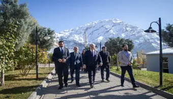 Bakan Yardımcısı Serdar Çam, Hakkâri Kent Arşiv ve Etnografya Müzesi’ni Ziyaret Etti