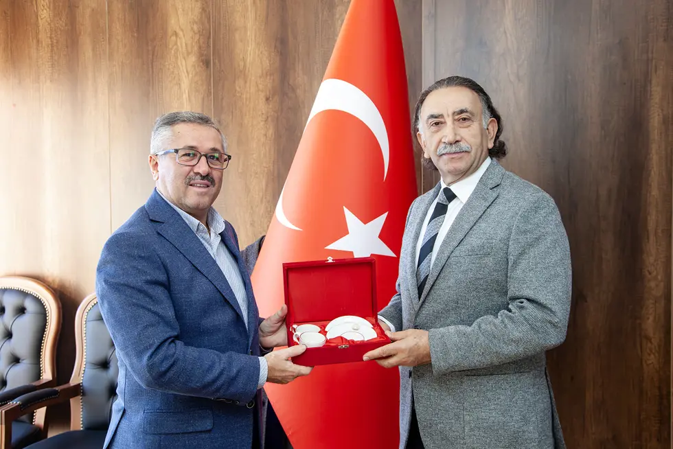 Kızılay Yönetiminden Rektörümüze Ziyaret
