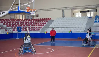 Özel Gereksinimli Bireyler İçin Üniversitemizde Spor Şenliği Düzenlendi