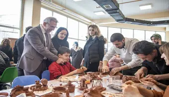 Üniversitemizde 2025 Aile Yılı Kapsamında Kadınlara Seramik ve Kil Atölyesi
