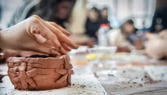Üniversitemizde 2025 Aile Yılı Kapsamında Kadınlara Seramik ve Kil Atölyesi