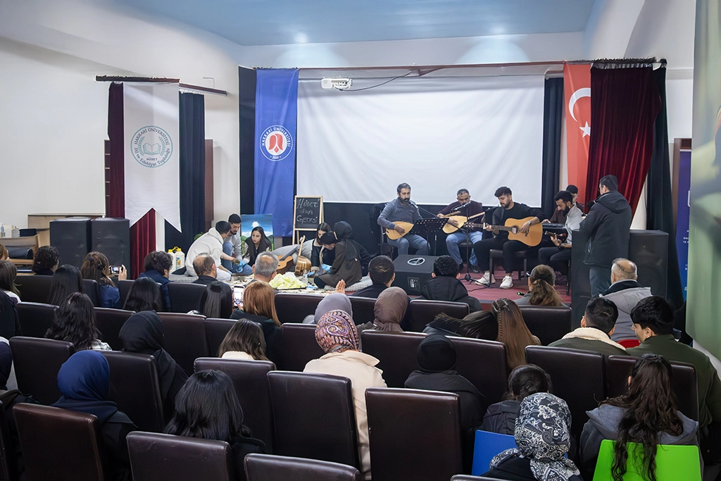 HÜDET Öğrenci Topluluğundan Geleneksel Sıra Gecesi Etkinliği