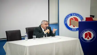 Üniversitemizde “Yer Bildirimleri” Konulu Konferans Düzenlendi