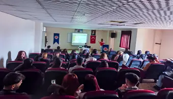Üniversite Kültürü Semineri – Öğrenci Sunumları Etkinliği Düzenlendi
