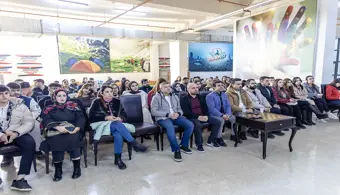 Üniversitemiz İngilizce Dil Topluluğundan Mini Resim Sergisi ve Sahne Gösterileri