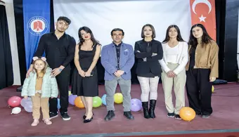 Üniversitemiz İngilizce Dil Topluluğundan Mini Resim Sergisi ve Sahne Gösterileri