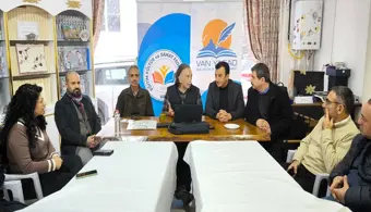 Rektörümüz Yazar ve Akademisyenlerle Bir Araya Geldi