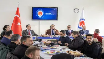 Rektörümüz Gazetecilerle Bir Araya Geldi
