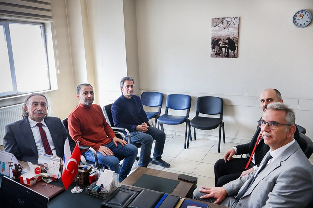 Rektörümüz Yüksekova Meslek Yüksekokulumuzu ve İlçe Protokolünü Ziyaret Etti