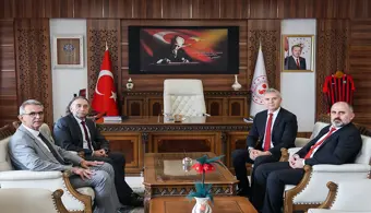 Rektörümüz Yüksekova Meslek Yüksekokulumuzu ve İlçe Protokolünü Ziyaret Etti