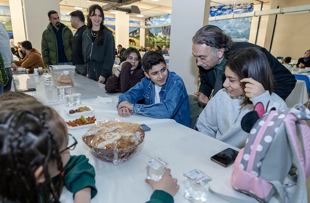 Rektörümüz İftar Programında Akademisyenlerimizle Bir Araya Geldi