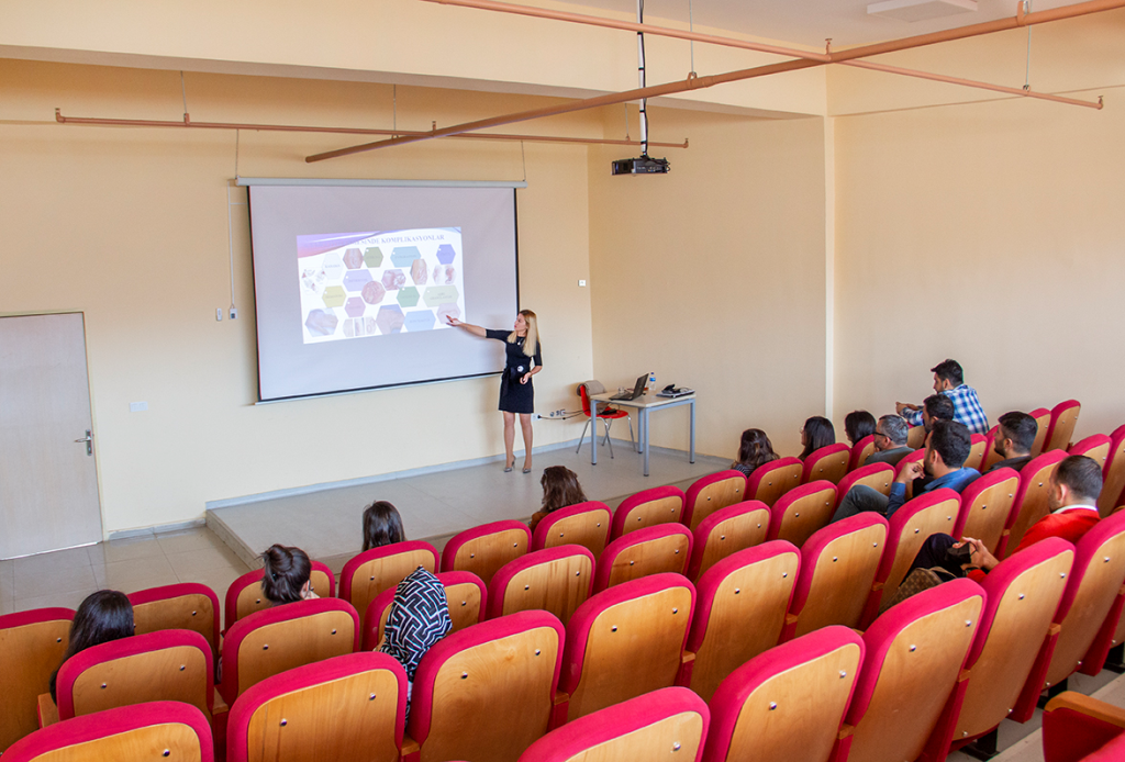 Üniversitemizde “Yara Bakımından Güncel Yaklaşımlar” Konulu Seminer Düzenlendi