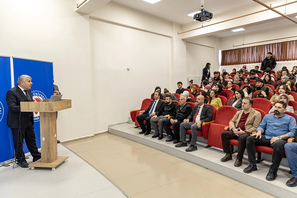 Üniversitemizde Kütüphane Haftası Kapsamında Söyleşi ve Etkinlikler Düzenlendi