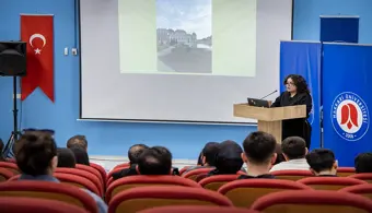 Üniversitemizde “Deneyim Paylaşma ve Teşvik” Konulu Konferans Düzenlendi