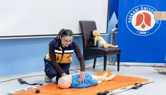 Üniversitemiz Almanca Öğretmen Adaylarına İlk Yardım Eğitimi
