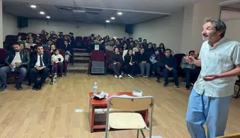 Üniversitemizde Tiyatro Gösterisi ve Piyano Dinletisi Etkinliği Düzenlendi