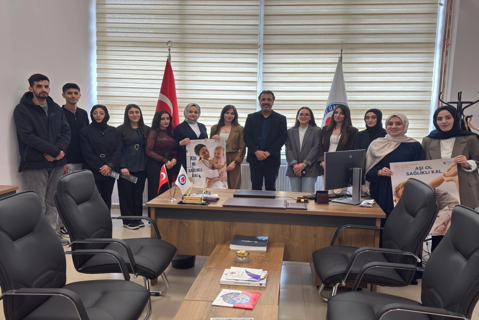Üniversitemiz Merkezi Dersliklerinde Aşı Haftası Kapsamında Farkındalık Etkinliği Düzenlendi