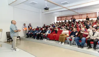 Üniversitemizde Afet Bilinci ve Temel Kurtarma Teknikleri Eğitimi Verildi