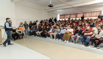 Üniversitemizde Afet Bilinci ve Temel Kurtarma Teknikleri Eğitimi Verildi