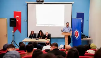 Üniversitemizde “Üniforma Giyme Töreni ve Diyaliz Seminerleri” Düzenlendi
