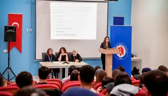 Üniversitemizde “Üniforma Giyme Töreni ve Diyaliz Seminerleri” Düzenlendi