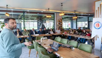 Bilim Kafe Etkinliklerinde Arıların Dünyası ve Apiterapi Konuşuldu