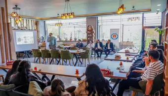 Bilim Kafe Etkinliklerinde Arıların Dünyası ve Apiterapi Konuşuldu