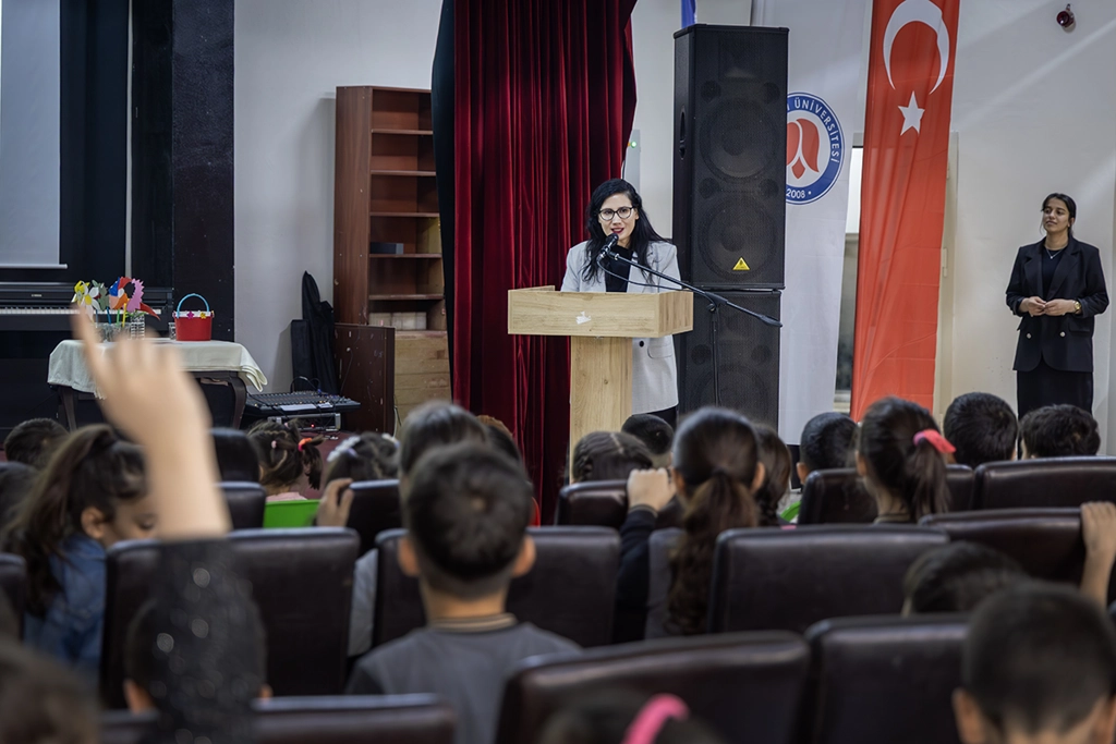 Üniversitemizde Aile İçi İletişim ve Annenin Rolü Konulu Söyleşi Düzenlendi