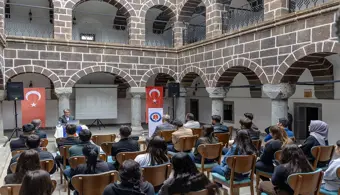 Üniversitemizde Medreselerin Kent Arşivciliğine Etkisi Konferansı Düzenlendi