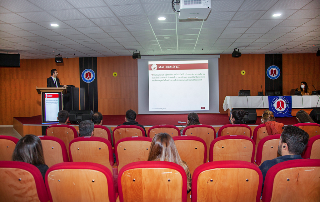 Üniversitemizde Çocuklarda Mahremiyet Bilinci Eğitimi Verildi