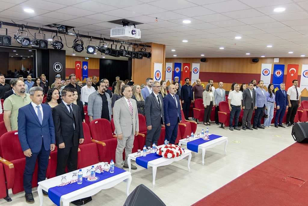 Üniversitemizde Akademik ve İdari Personel Ödüllendirildi