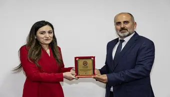 Üniversitemizde Akademik ve İdari Personel Ödüllendirildi
