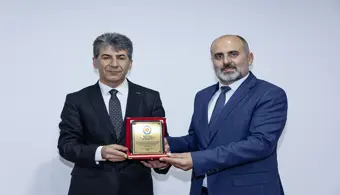Üniversitemizde Akademik ve İdari Personel Ödüllendirildi