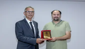 Üniversitemizde Akademik ve İdari Personel Ödüllendirildi