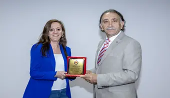 Üniversitemizde Akademik ve İdari Personel Ödüllendirildi