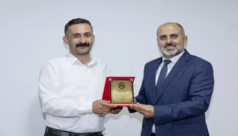 Üniversitemizde Akademik ve İdari Personel Ödüllendirildi