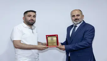 Üniversitemizde Akademik ve İdari Personel Ödüllendirildi