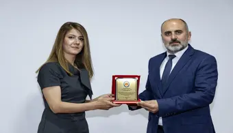 Üniversitemizde Akademik ve İdari Personel Ödüllendirildi