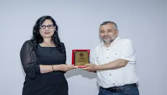 Üniversitemizde Akademik ve İdari Personel Ödüllendirildi