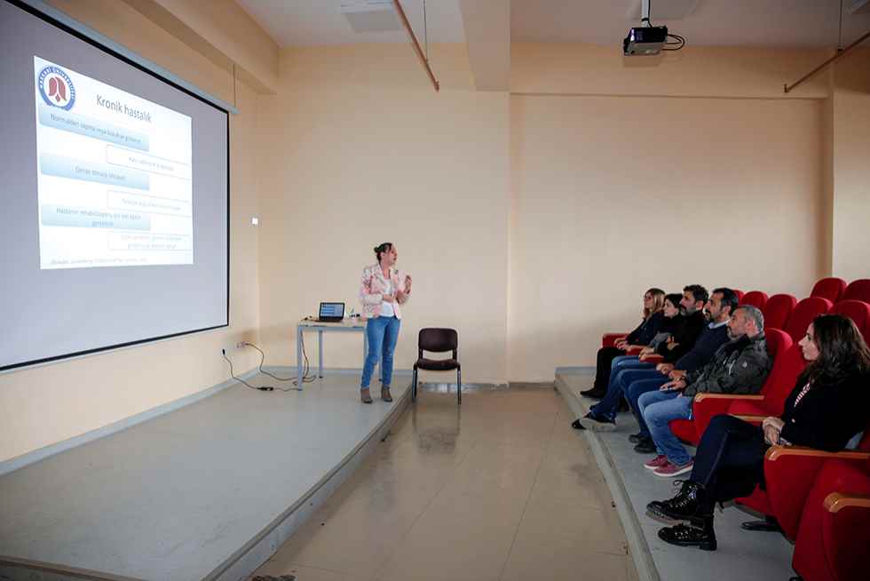 Pandemi Döneminde Kronik Hastalığı Olan Çocuk Semineri