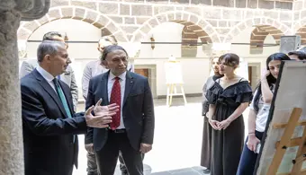 Damla Topluluğundan Kalbe Değen Renkler Resim Sergisi
