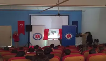Çocuk Gelişimi Öğrencilerimiz Yıl Sonu Sergisi Düzenledi