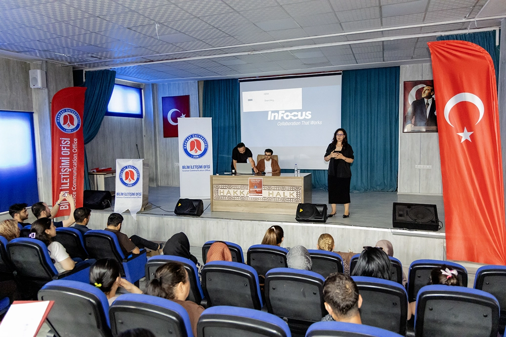 Üniversitemiz Bilim Kafe Etkinliğinde Geleceğin Meslekleri Ele Alındı