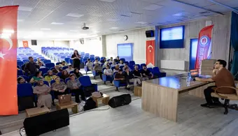 Üniversitemiz Bilim Kafe Etkinliğinde Geleceğin Meslekleri Ele Alındı