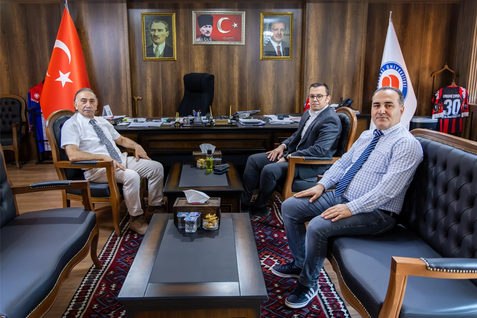 Hakkâri 2. İdare Mahkemesi Başkanından Rektörümüze İade-i Ziyaret