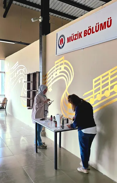 Merkezi Kafetarya Sanatla Buluşuyor