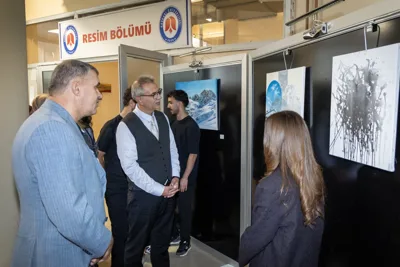 Üniversitemiz Sanat Topluluğu Resim Sergisi Sanatseverlerle Buluştu